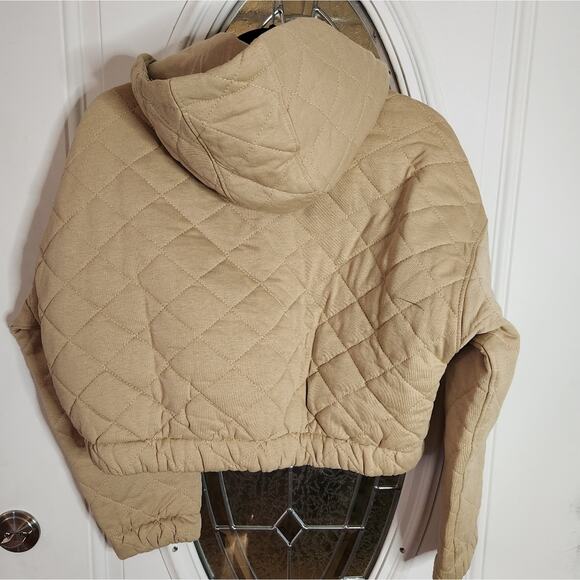 STOOSH Quilted Taupe cropped Jacket with Hood size Large - Picture 2 of 4